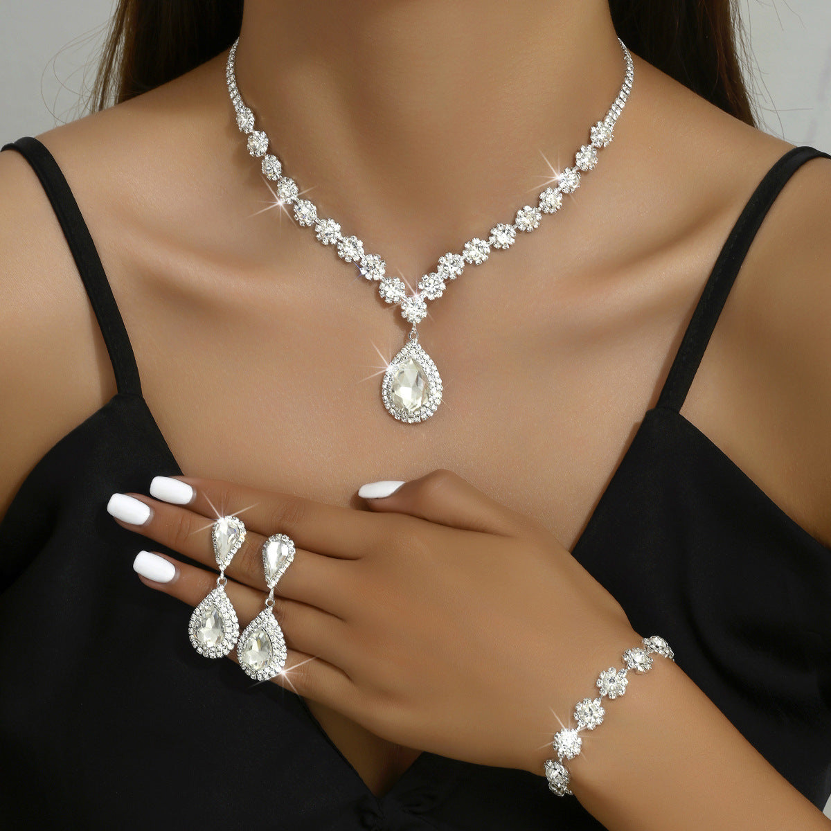 Sparkling Rhinestone Jewelry Set